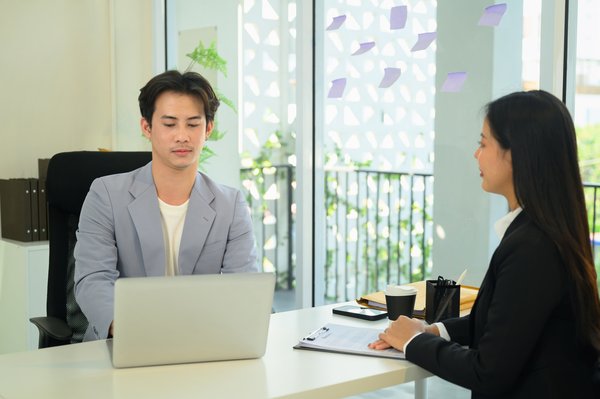 Tendances de l'emploi : stratégies pour un avenir professionnel brillant